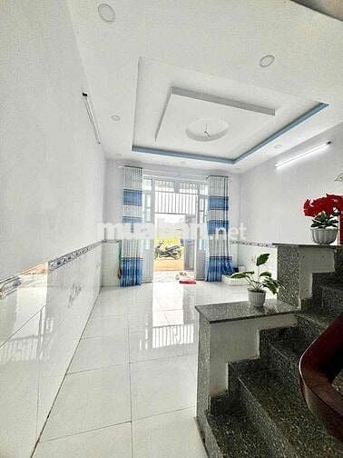 NHà RIÊNG LẺ ÔM SỔ HỒNG 4 x 11