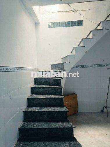 Nhà nguyên căn đường Phạm Văn chiêu 5x12m trần đúc có sân thượng