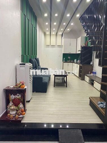 Nhà 3 tầng rất đẹp, 4m x 11m, 2PN,3WC, FULL nội thất,hẻm 5m Phạm V Chí