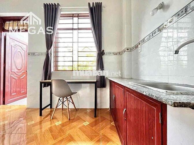 CĂN HỘ CÓ GÁC + BAN CONG CẦU THANG KẾT HỢP TỦ ĐỒ