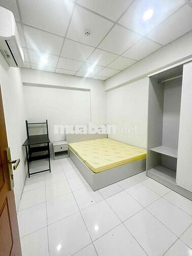 2 Phòng Ngủ - 50m2 - Full Nội Thất_ Hầm Xe - Thang Máy / Cộng Hoà