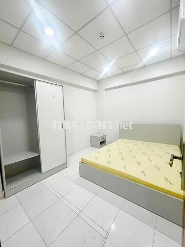 2 Phòng Ngủ - 50m2 - Full Nội Thất_ Hầm Xe - Thang Máy / Cộng Hoà