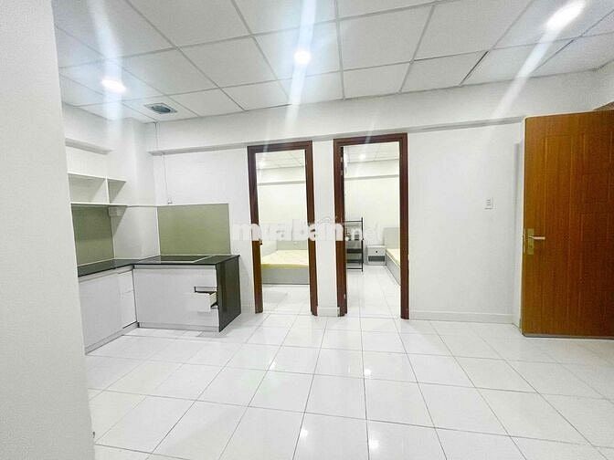 2 Phòng Ngủ - 50m2 - Full Nội Thất_ Hầm Xe - Thang Máy / Cộng Hoà