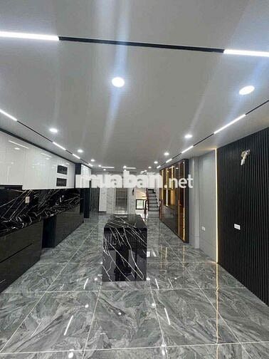 Siêu phẩm phân lô!Hàng xóm Timescity 7 tầng thang máy , mặt tiền rộng