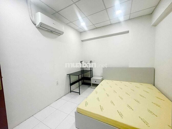 2 Phòng Ngủ - 50m2 - Full Nội Thất_ Hầm Xe - Thang Máy / Cộng Hoà