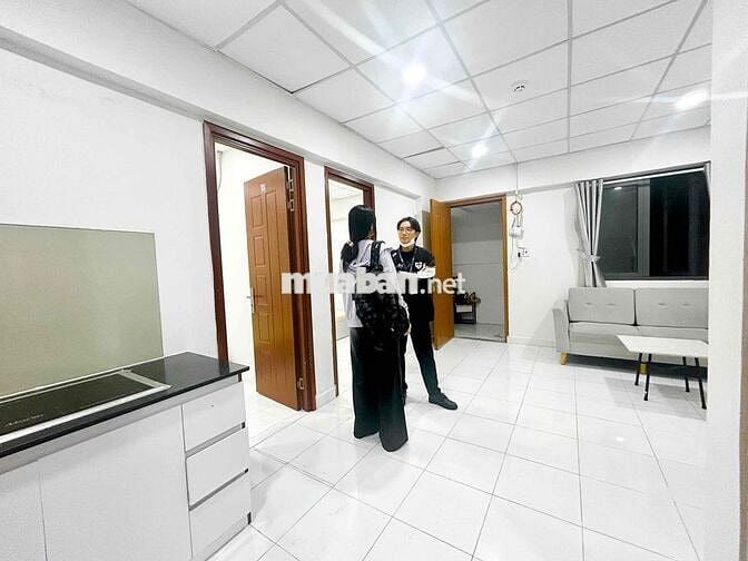 2 Phòng Ngủ - 50m2 - Full Nội Thất_ Hầm Xe - Thang Máy / Cộng Hoà