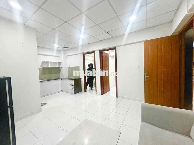 2 Phòng Ngủ - 50m2 - Full Nội Thất_ Hầm Xe - Thang Máy / Cộng Hoà