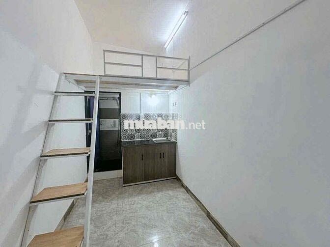 TRỐNG SẴN PHÒNG 3TR8 CÓ GÁC NGAY ĐIỆN BIÊN PHỦ GẦN NGÃ TƯ HÀNG XANH