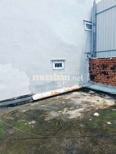 Nhà nguyên căn đường Phạm Văn chiêu 5x12m trần đúc có sân thượng