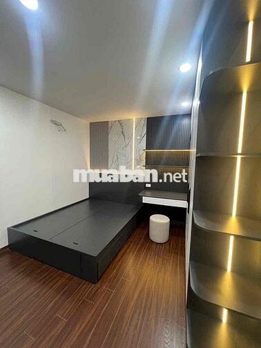 Siêu phẩm phân lô!Hàng xóm Timescity 7 tầng thang máy , mặt tiền rộng