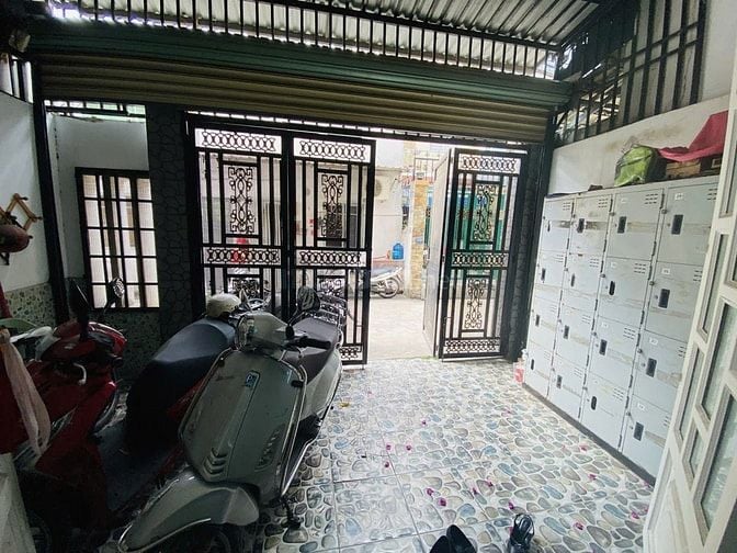 BÁN GẤP Nhà Hẽm Huỳnh Tấn Phát, Quận 7 - Vị Trí Vàng,5x19- 8 ty5