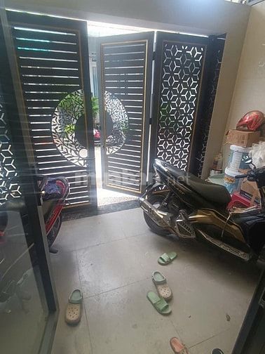CHO THUÊ NHÀ 2 TẦNG MỚI XÂY 100% - ĐƯỜNG 160. QUẬN 9