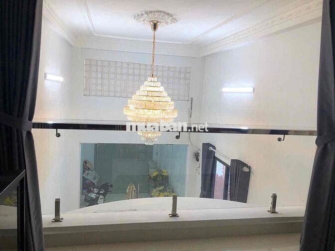 CHO THUÊ NHÀ MẶT TIỀN QUẬN 4 | 18 TR. KHU TRUNG TÂM SẦM UẤT.