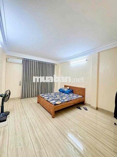 BÁN NHÀ NGỌC THUỴ PHÂN KHÚC HIẾM GIÁ RẺ . 40M XÂY 5 TẦNG GẦN OTO