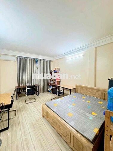 BÁN NHÀ NGỌC THUỴ PHÂN KHÚC HIẾM GIÁ RẺ . 40M XÂY 5 TẦNG GẦN OTO