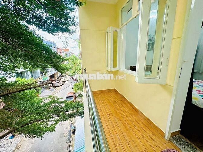 CHO THUÊ CĂN 1 PN TÁCH BẾP FULL NỘI THẤT BAN CÔNG GẦN METRO VĂN THÁNH