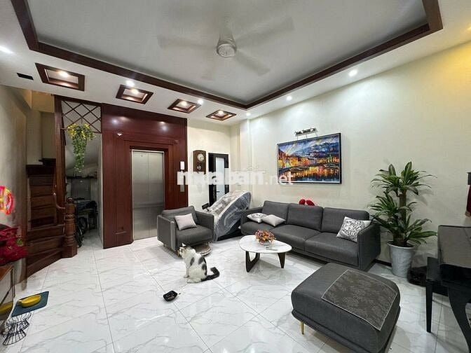 CÁCH PHỐ CHỈ 10M – NHÀ 6 TẦNG THANG MÁY –  Tây Sơn - TRUNG TÂM ĐỐNG ĐA