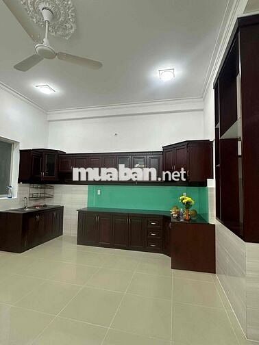 Nhà Biệt Thự 108m2, đường trước nhà 12m , khu dân cư Bình Hưng.