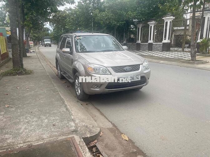 Ford Escape 2013 - std bản 2.3 . xlt