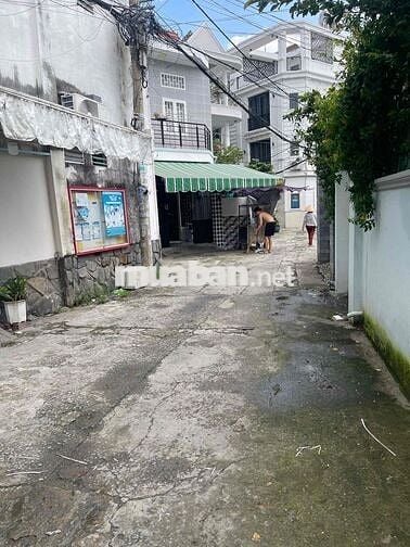 Cần bán gấp căn nhà chính chủ đường phan văn trị p11. bình thạnh
