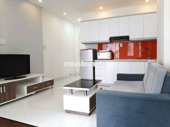 CHO THUÊ CHDV FULL NỘI THẤT BAN CÔNG TẠI QUẬN 1