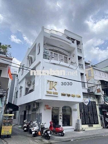 CHO THUÊ GÓC 2MT ĐƯỜNG TRẦN KHẮC CHÂN - VIEW BỜ SÔNG TRƯỜNG SA QUẬN 1