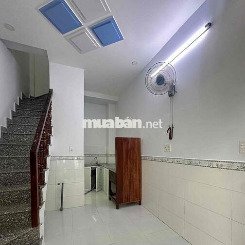 NHÀ NGỘP ( 450TR CAM KẾT KHÔNG PHÁT SINH ) ĐỨC HÒA LONG AN KẾ CẦU LỚN