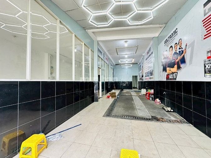 Bán gấp nhà diện tích lớn 7m, MTKD Khuông Việt Quận Tân Phú