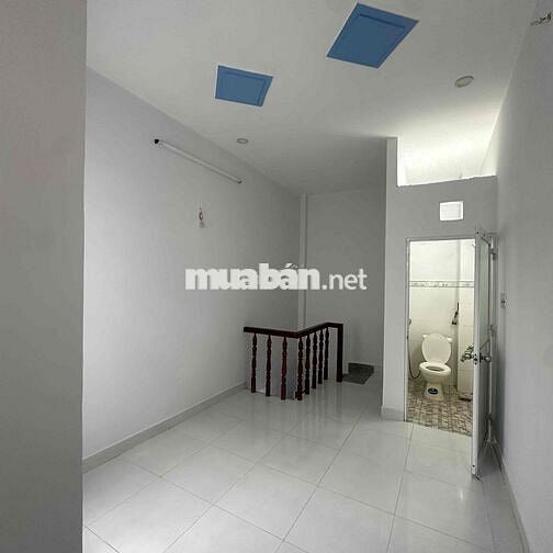 NHÀ NGỘP ( 450TR CAM KẾT KHÔNG PHÁT SINH ) ĐỨC HÒA LONG AN KẾ CẦU LỚN