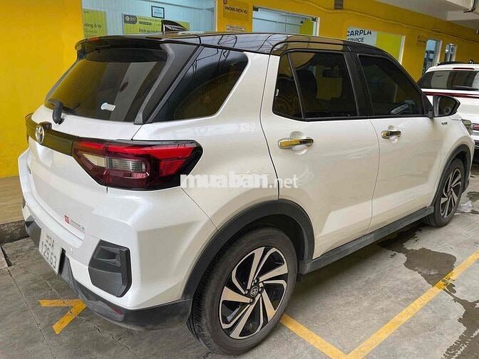 Toyota Raize 2024 - 15000 km