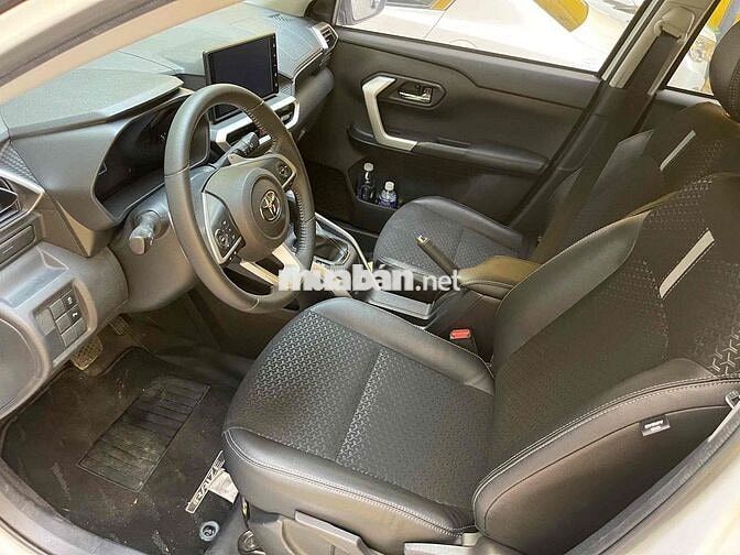 Toyota Raize 2024 - 15000 km