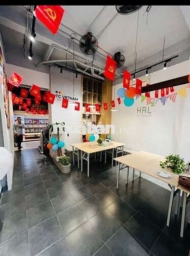 Tôi cần bán nhà 5tầng thang máy,mặt ngõ vỉahè ôtô chánh đỗ kinh doanh