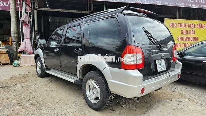 Kiểu dáng Toyota Prado siêu rộng giá rẻ