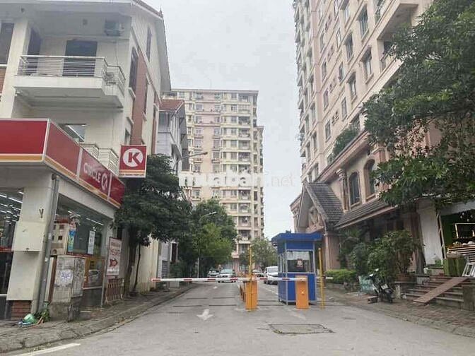 CẦN BÁN CHUNG CƯ SỐ 6 ĐỘI NHÂN BA ĐÌNH VỀ Ở NGAY