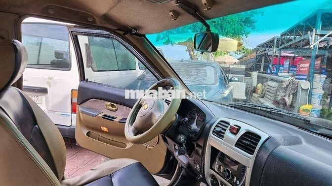 Kiểu dáng Toyota Prado siêu rộng giá rẻ