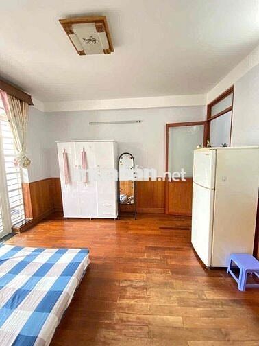 CHO THUÊ CHDV 2 PHÒNG NGỦ FULL NỘI THẤT BAN CÔNG RIÊNG THOÁNG MÁT