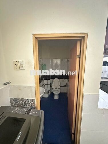 Cho thuê nhà hẻm xe tải, dễ kinh doanh, 2 tầng, tặng hết nội thất,10tr