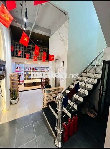 Tôi cần bán nhà 5tầng thang máy,mặt ngõ vỉahè ôtô chánh đỗ kinh doanh