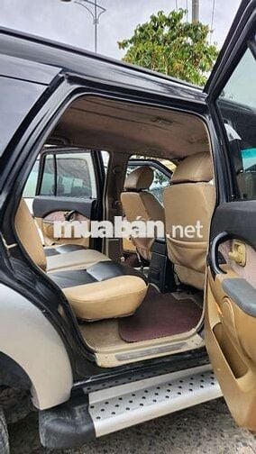 Kiểu dáng Toyota Prado siêu rộng giá rẻ