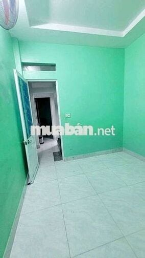 Nhà trệt 2 lầu 3pn 3 vs hẻm xe hơi
