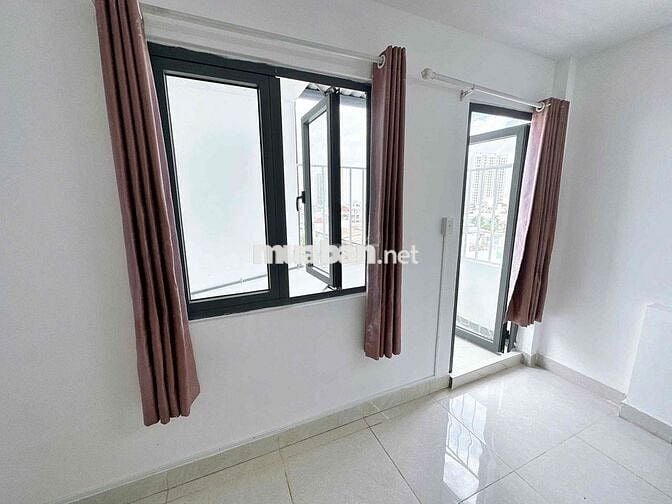 SIÊU PHẨM CĂN HỘ STUDIO TÁCH BẾP CÓ BAN CÔNG NỘI THẤT CƠ BẢN