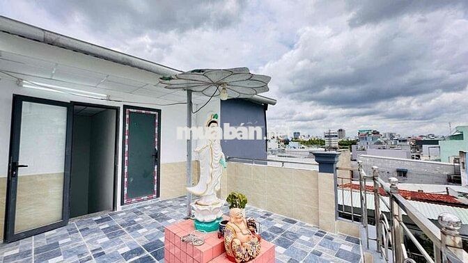 Nhà khu vip P10 . Q8 DT 4x7. nở 7m .2 lầu sân thượng .5 P .4 tolet