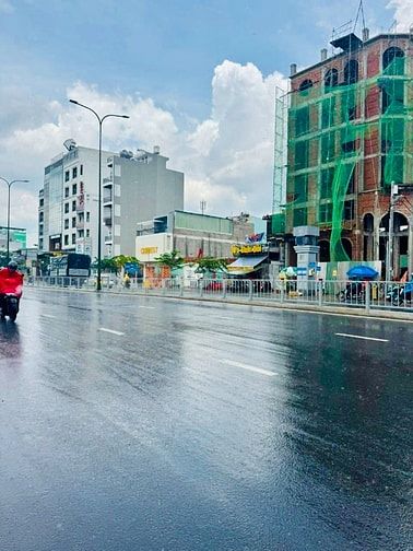 Bán nhà 3 Mặt Tiền Dương Quảng Hàm, Phường 5, quận Gò Vấp