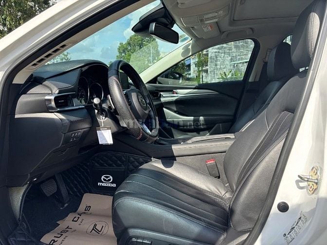 Mazda 6 2.0 Premium 2023 - Chủ giữ xe kỹ- Xe còn bảo hành - Uy tín