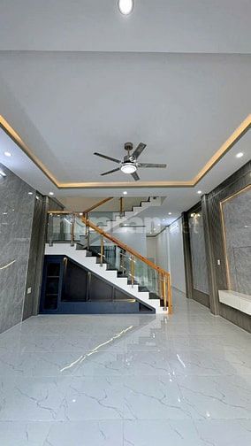 SỞ HỮU CĂN NHÀ DIỆN TÍCH SỬ DỤNG ĐẾN 180M2 GIÁ CHỈ 2 TỶ 150 √