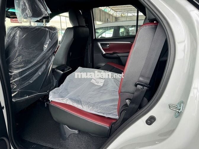 Toyota Fortuner Legender 2025 - 10 km