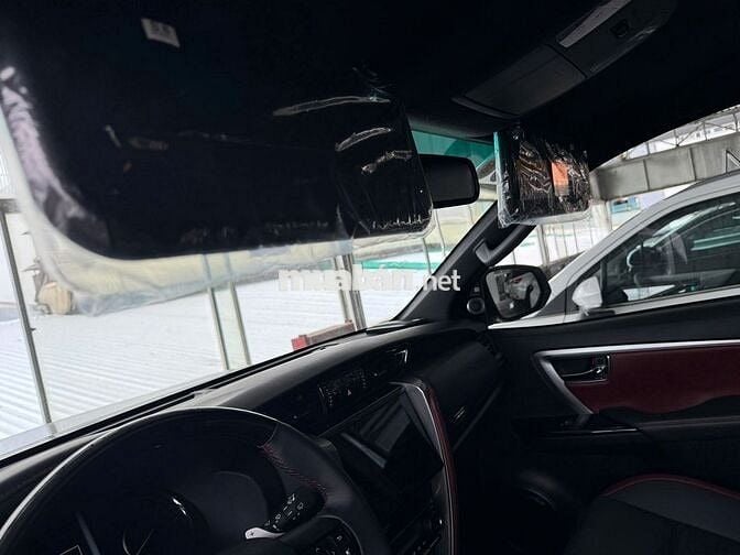 Toyota Fortuner Legender 2025 - 10 km
