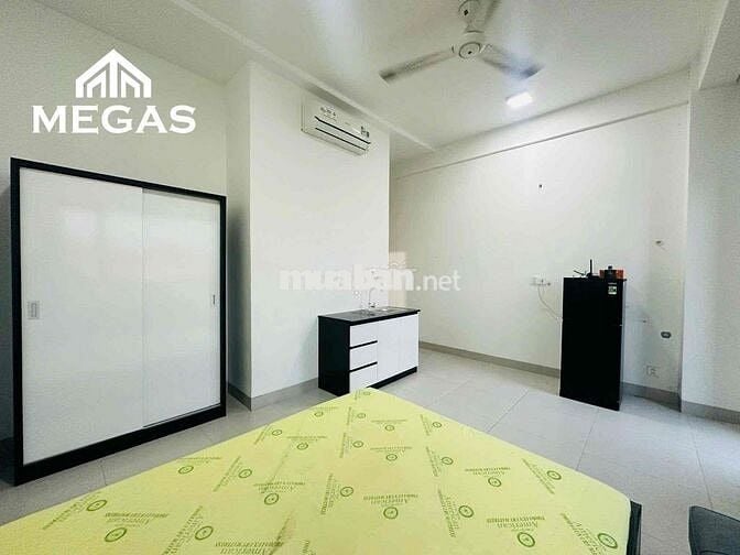 PHÒNG BAN CÔNG CỬA SỔ TRỜI ĐẦY ĐỦ NỘI THẤT NGAY AEONMALL TÂN PHÚ