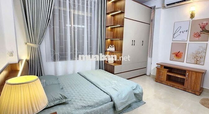 Bán Nhà Ngõ Quỳnh 18M x 5T, MT: 4,3M Giá 4,88 Tỷ.Full nội thất, ở luôn