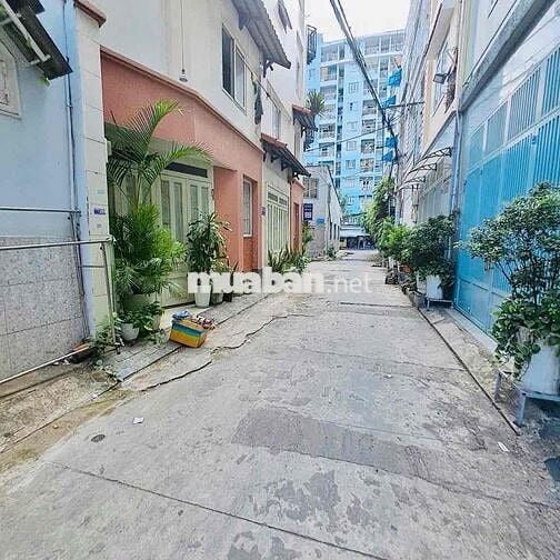 BÁN NHÀ HẠNG CẤP 2 - 4x10 - 3 TẦNG BTCT - Q.TÂN PHÚ - KHU VIP CELADON